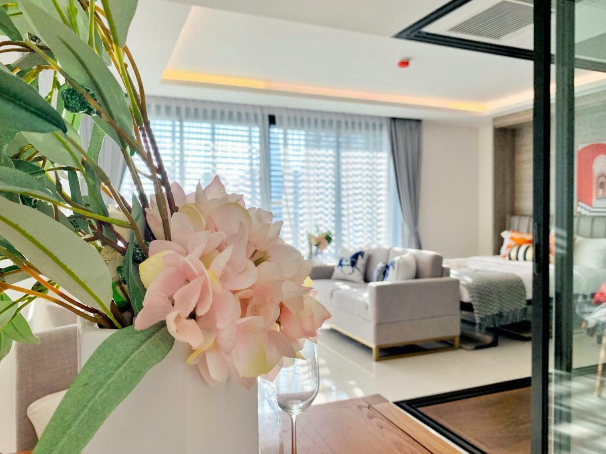 Sukhumvit Asok Modern Suite Bangkok Exterior photo